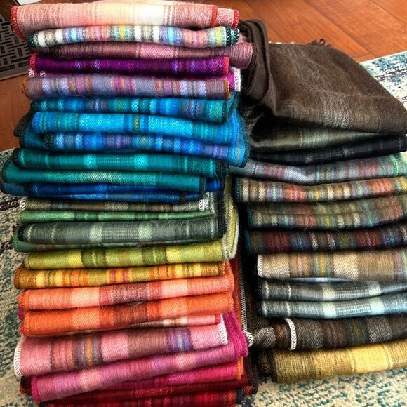 Beautiful alpaca scarf from Ecuador so soft and warm! - Picture 7 of 7